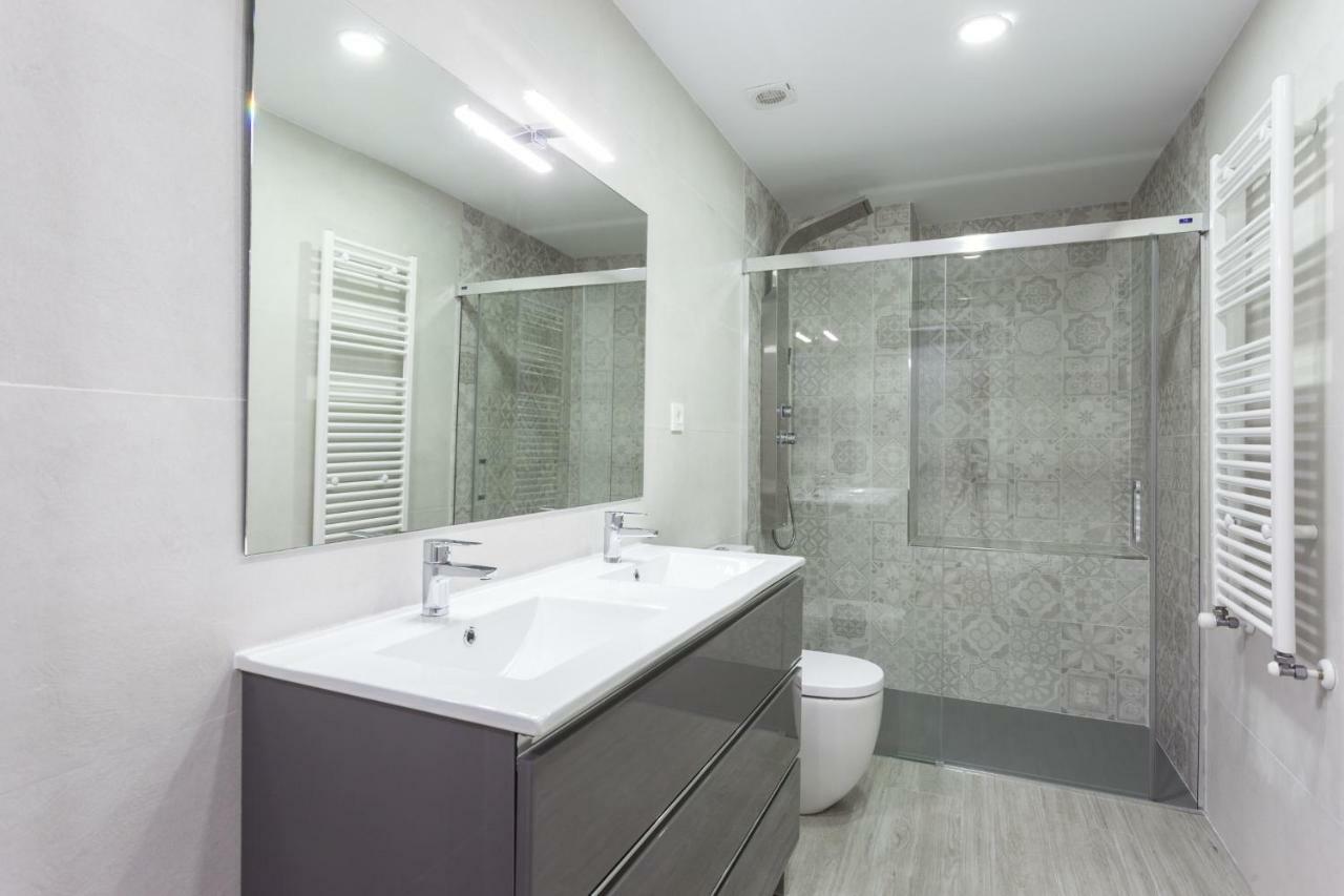 Apartamentos Reina Isabel Гранада Екстериор снимка